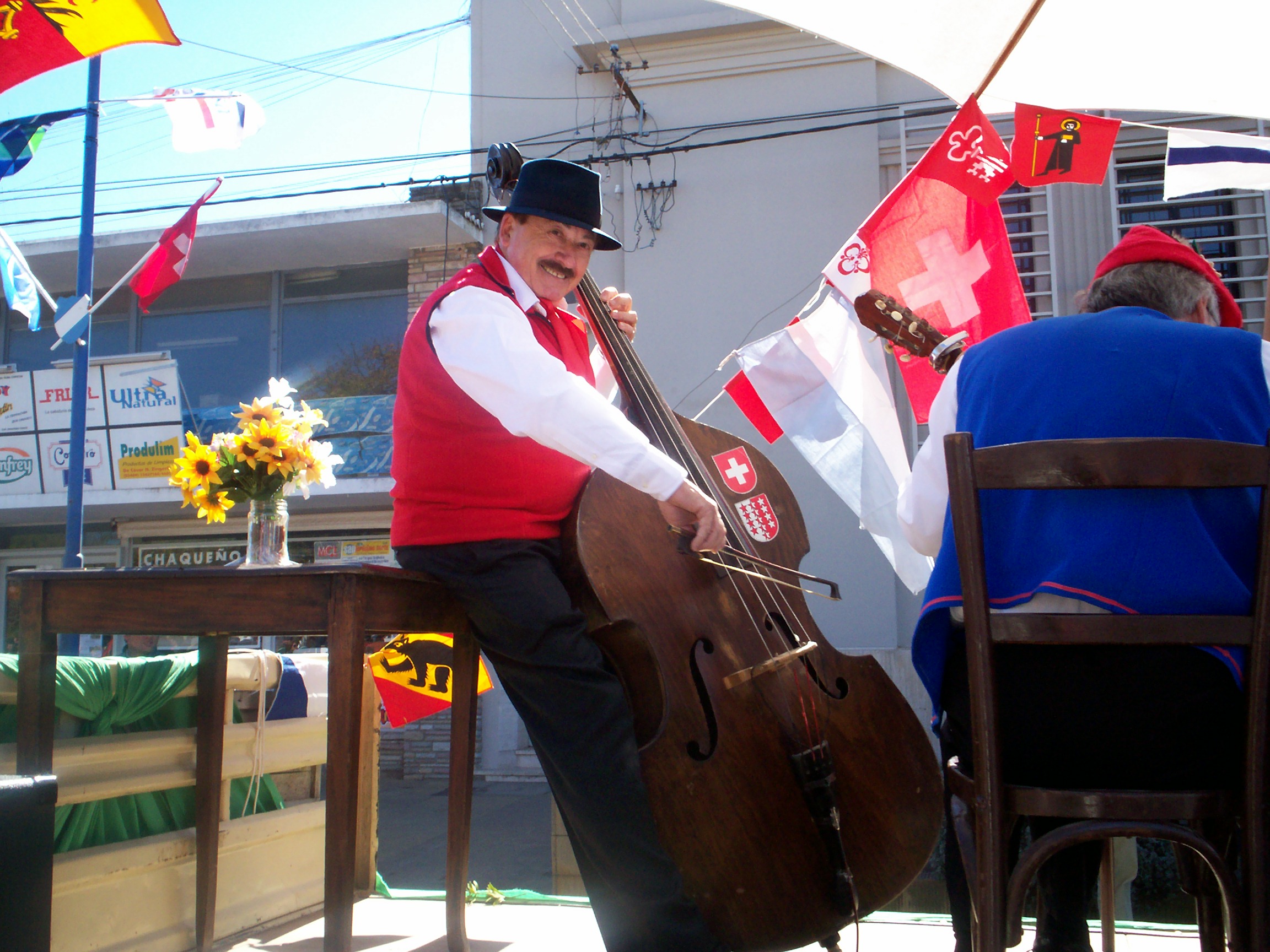 Traditionen werden in San Jerónimo Norte hochgehalten – nicht nur an der Fiesta del Folklore Suizo.